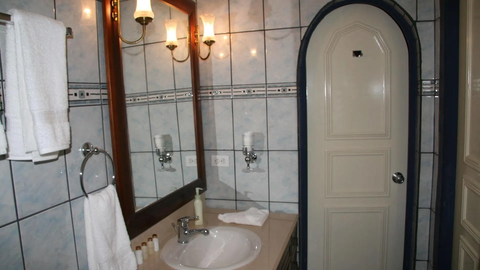 Club Arias Bed & Breakfast Savaneta